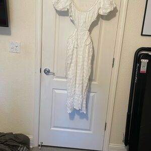 Elegant White Puff Sleeve Dress